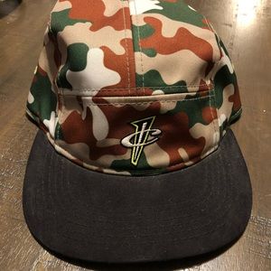 Cavaliers Nike Camo Cap